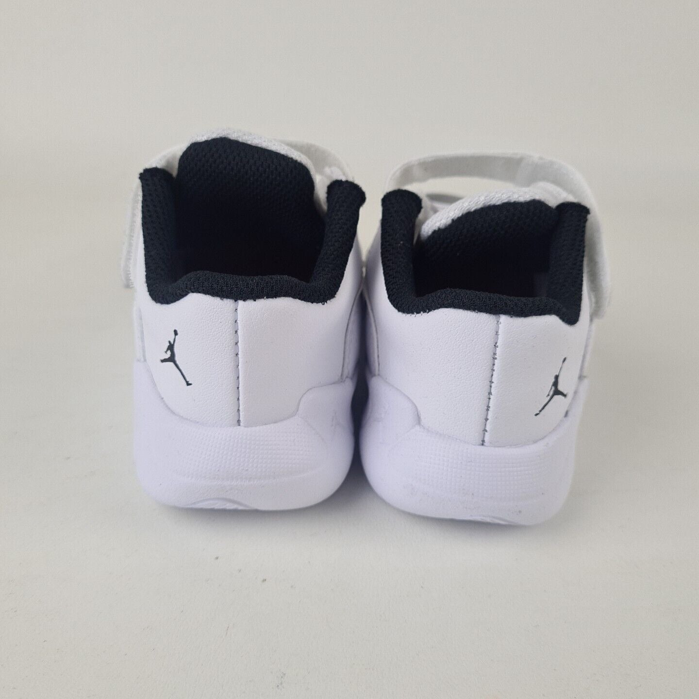 Nike Air Jordan 11 CMFT Low White Leather CZ0906 102 Toddler Sneakers Size 10 C