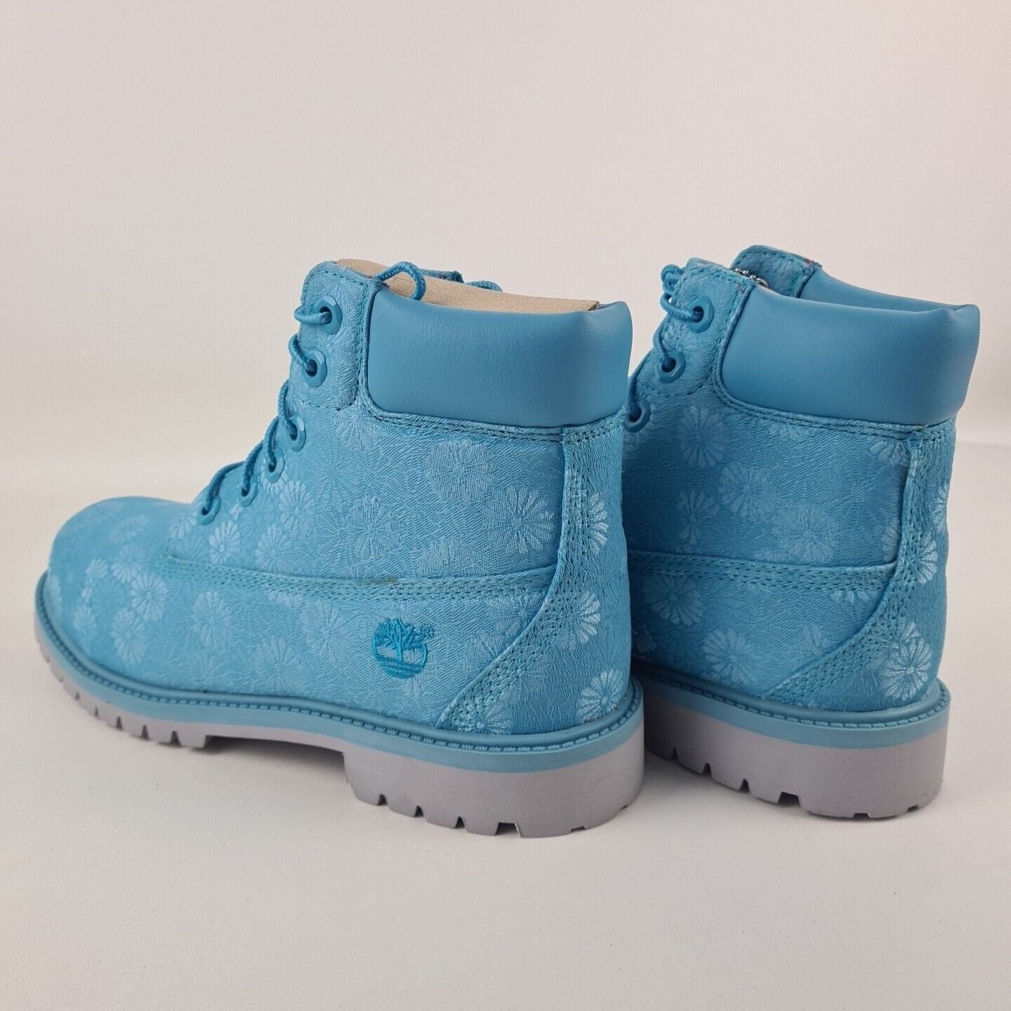 Timberland 6 IN Classic Boots TB0A174M Blue Floral Size 7 Girls = 8.5 Wmn