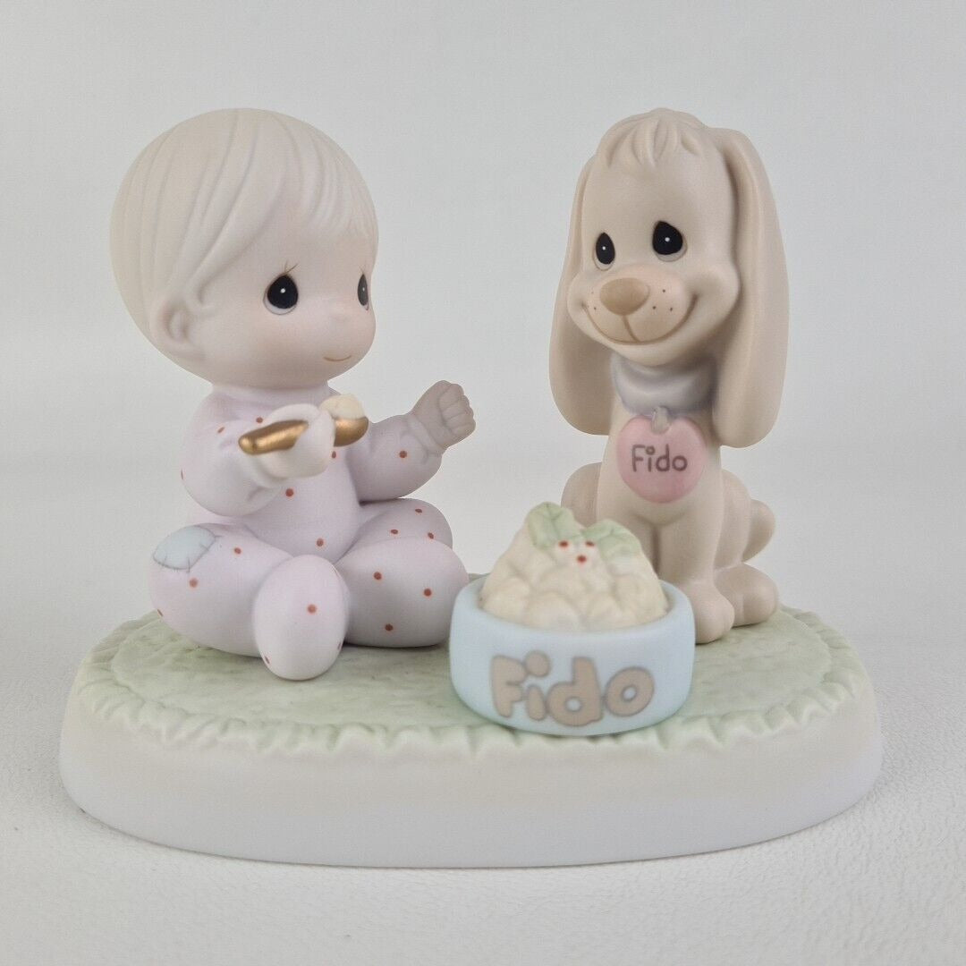 Precious Moments 531944 Sharing Our Christmas Together Fido Porcelain Figure