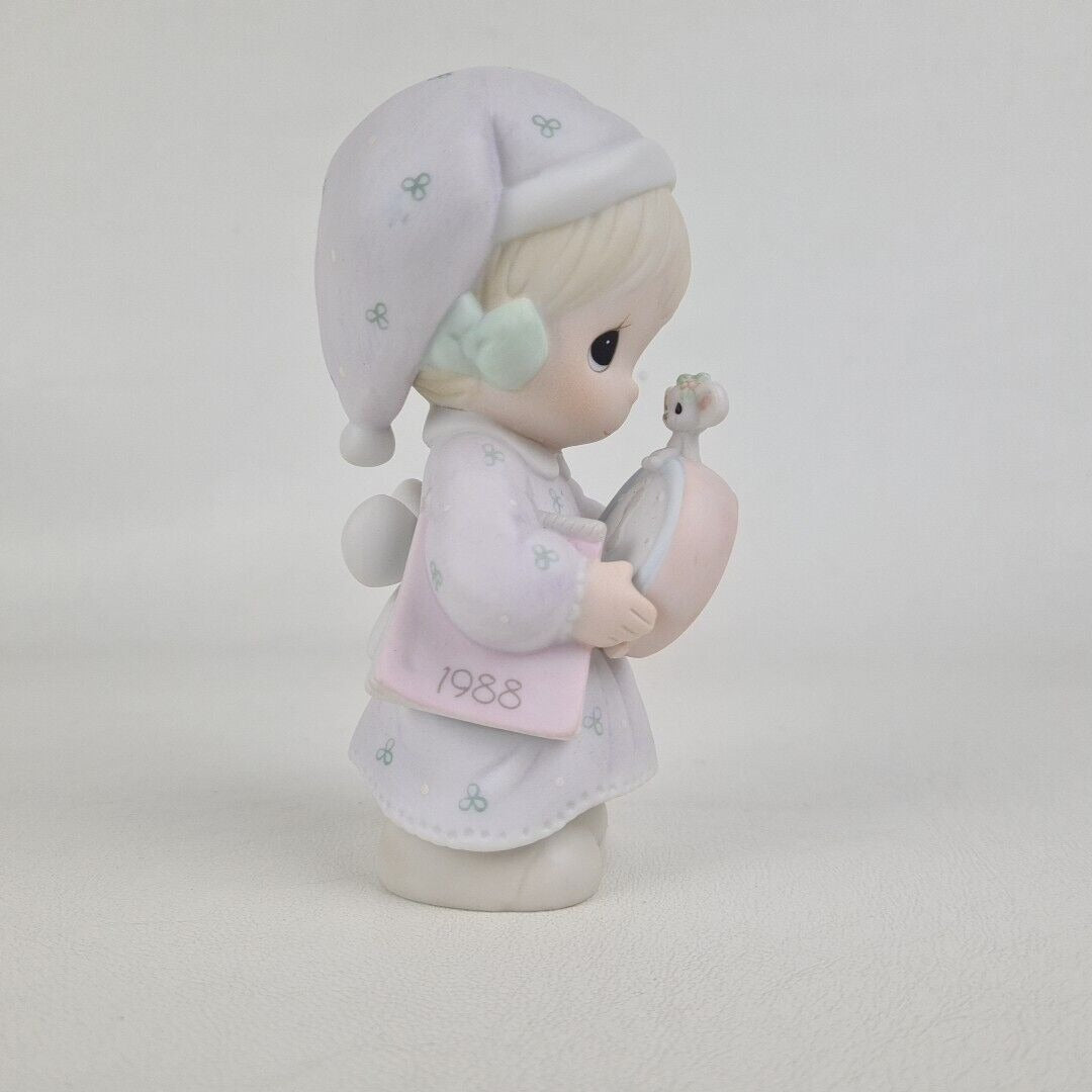 Precious Moments 115339 TIME TO WISH YOU A MERRY CHRISTMAS Special Figurine