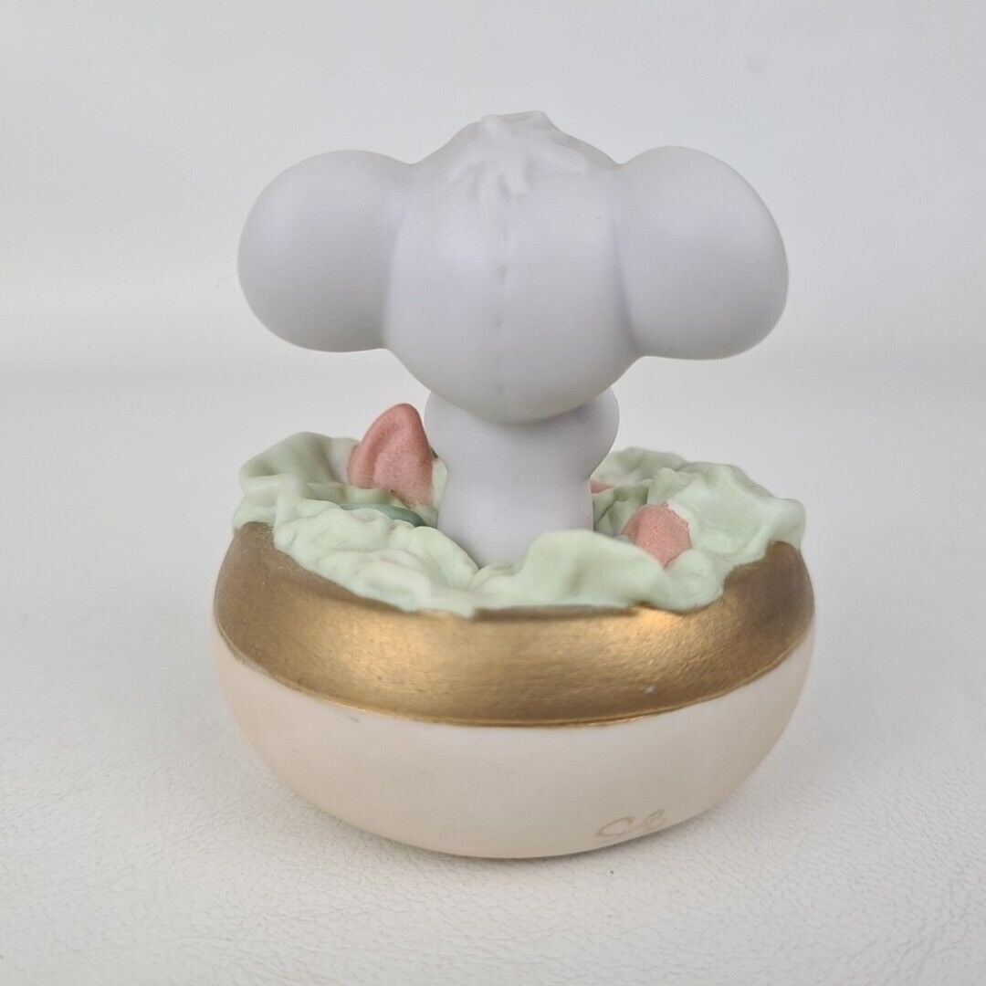 Precious Moments 261122 "Lettuce Pray" Little Mouse Porcelain Figurine Vintage