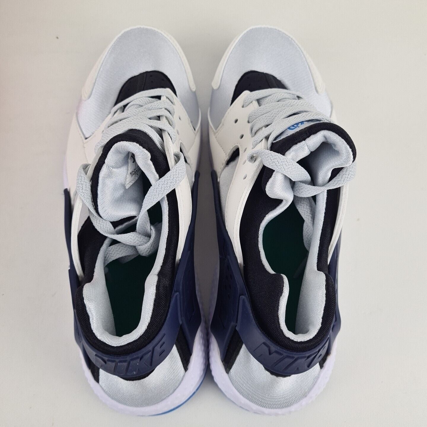 Nike Huarache Run GS 654275 119 White Kids Running Shoes Size 6.5 Y = 8 Womens