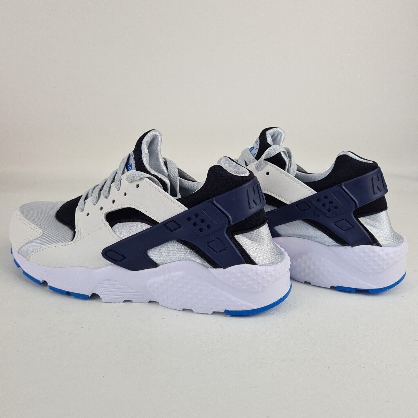 Nike Huarache Run GS 654275 119 White Kids Running Shoes Size 6.5 Y = 8 Womens