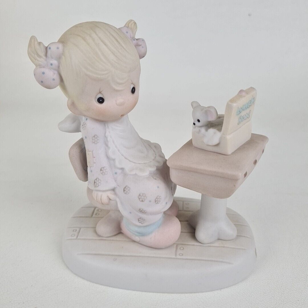 Precious Moments E-7162 Girl Finding Mouse Inside Her Lunchbox Figurine Vntg