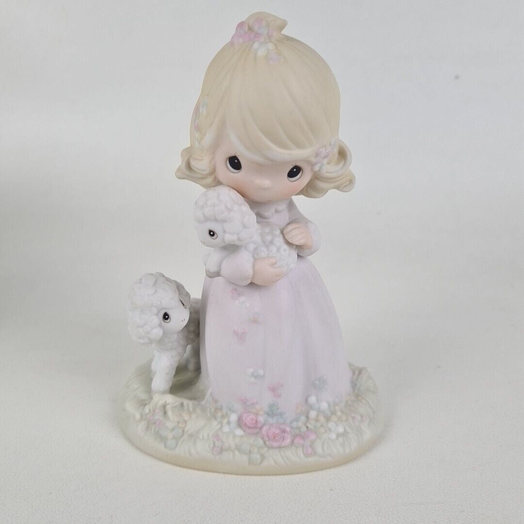 Precious Moments PM 851 The Lord Is My Shepherd Collector's Club Figurine 84'