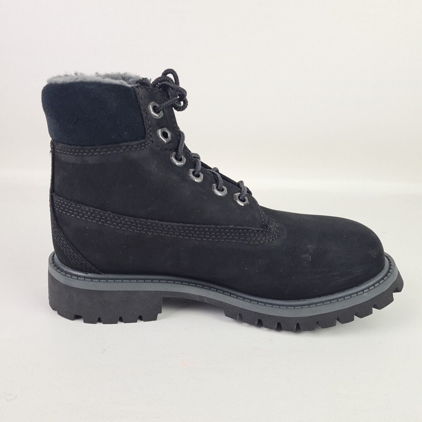 Timberland 6 In Classic TB0A118 Boot Nubuck Black LITTLE KIDS Waterproof SZ 2.5