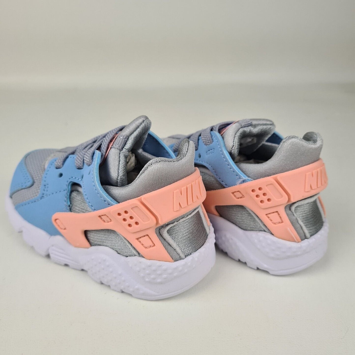 Nike Huarache Run Toddler Wolf Grey Bleached Coral Sneakers 704952 015 Size 6 C