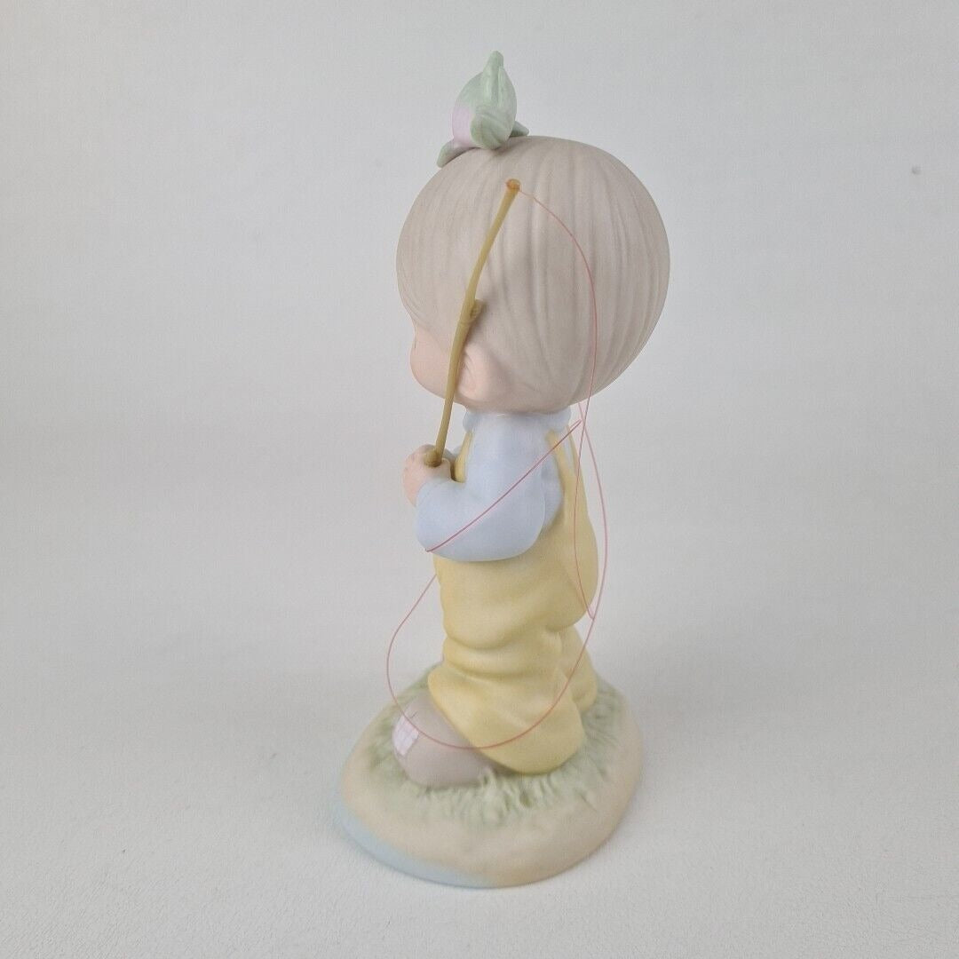 Precious Moments 521973 Caught Up In Sweet Thoughts Of You Porcelain Figurine