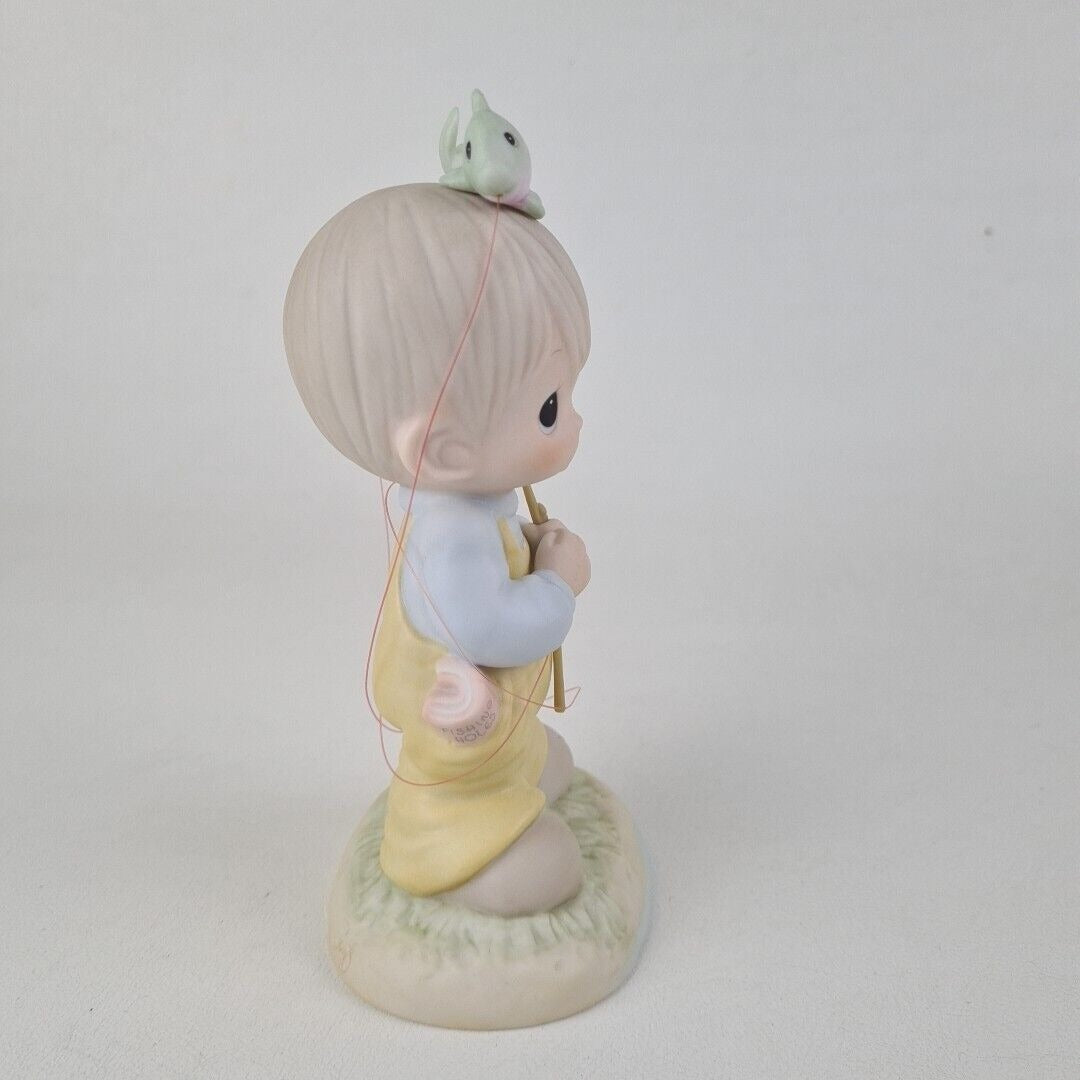 Precious Moments 521973 Caught Up In Sweet Thoughts Of You Porcelain Figurine