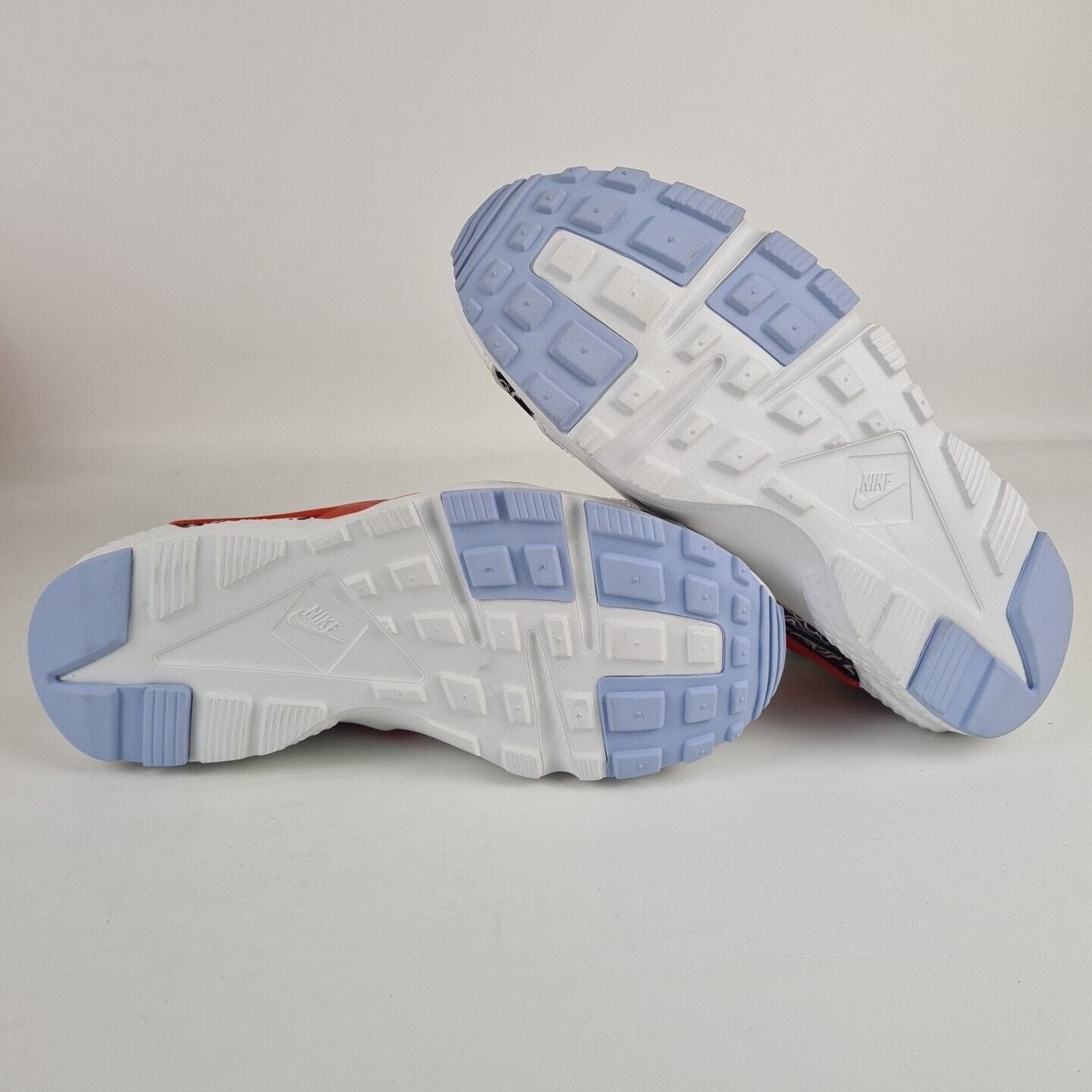 Nike Huarache Run SE GS DV2243 100 White Kids Running Shoes  SZ 4.5 Y = 6 Womens