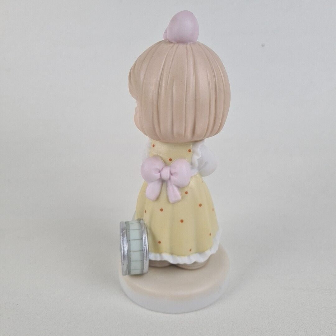 Precious Moments 490327 You Oughta Be In Pictures Girl Porcelain Figurine