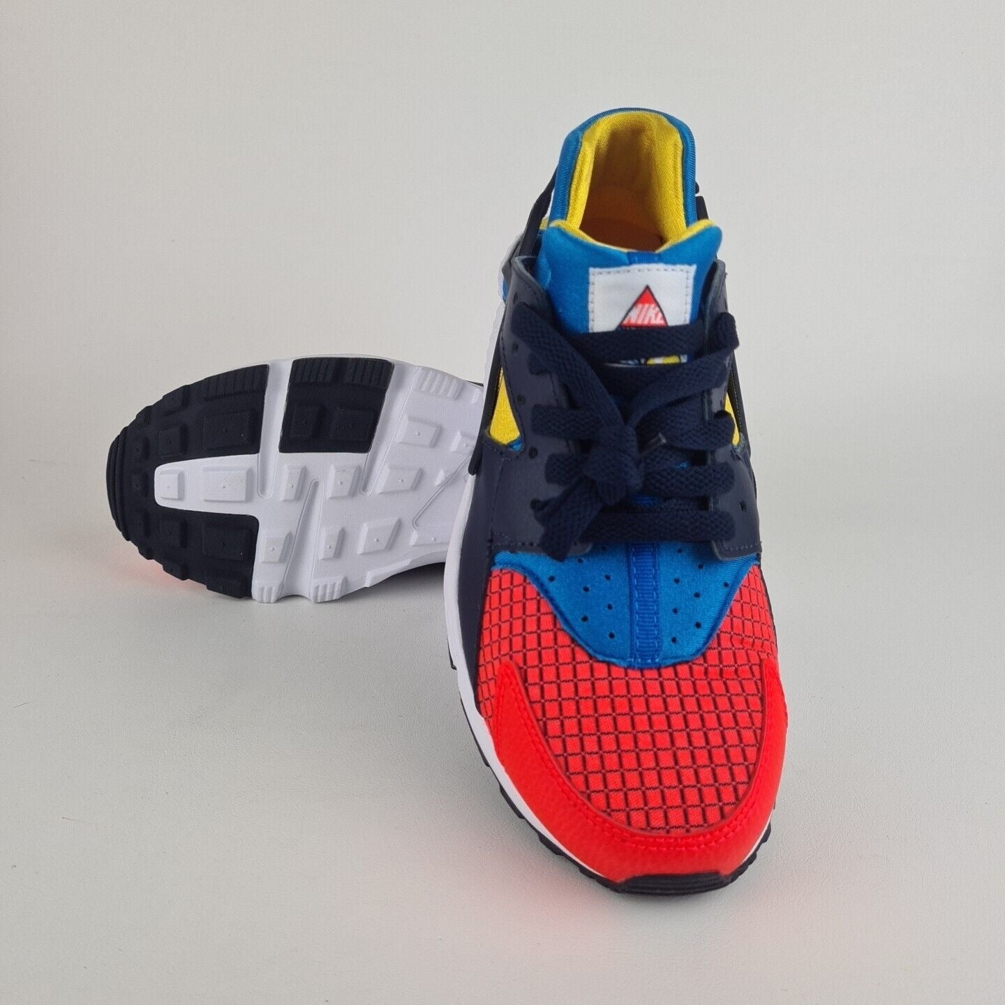 Nike Huarache Run Now GS BQ7096 600 Red Blue Sneakers Sport Size 7 Y = 8.5 Women