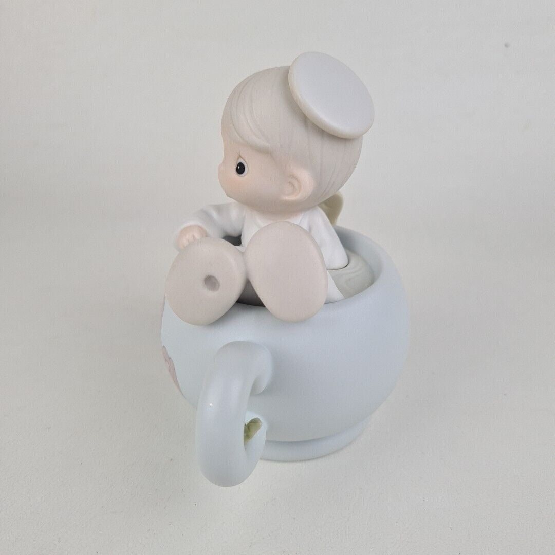 PRECIOUS MOMENTS Dropping In For The Holidays 531952 Porcelain Figurine Vntg