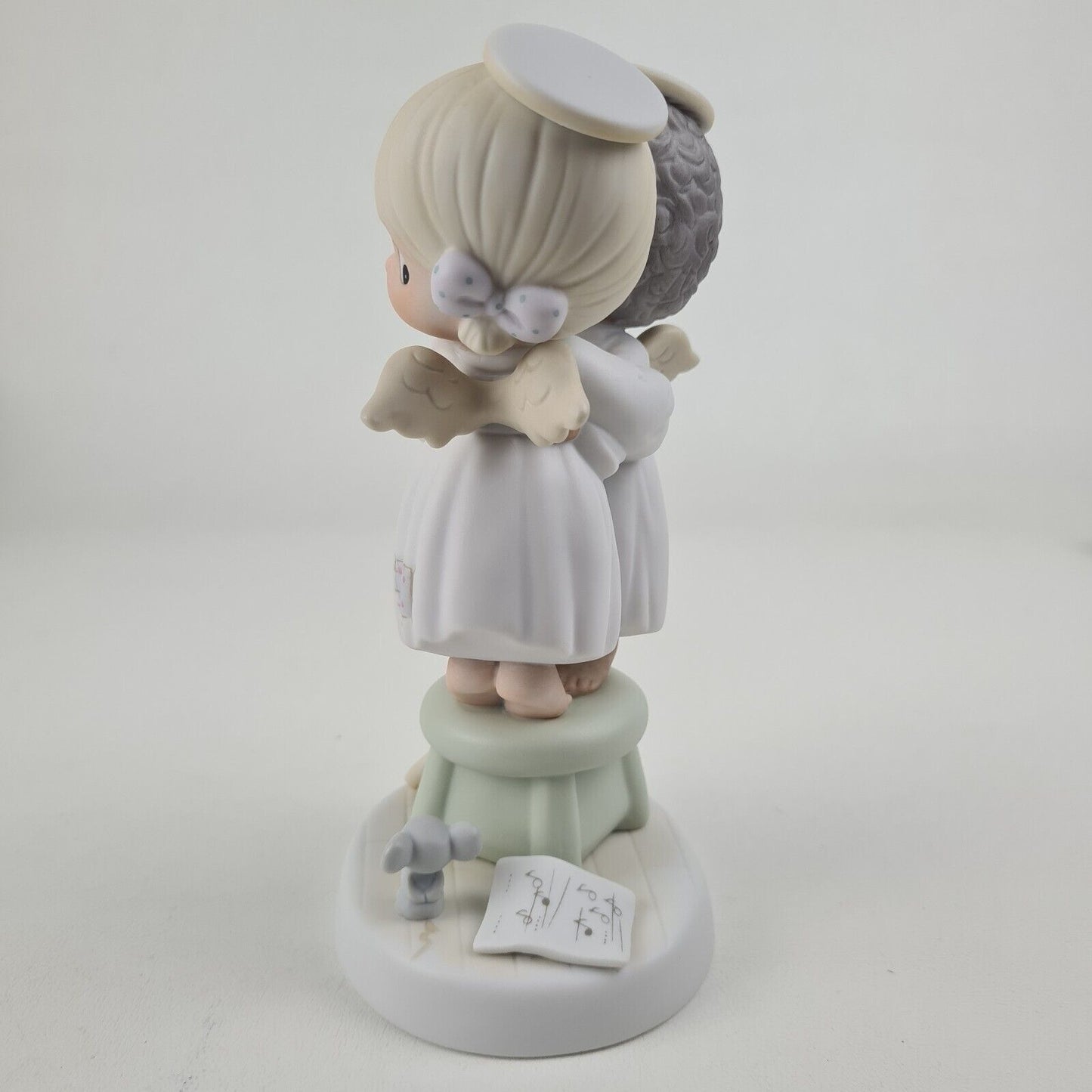 Enesco Precious Moments Angels We Have Heard On High 524921 Porcelain Figure