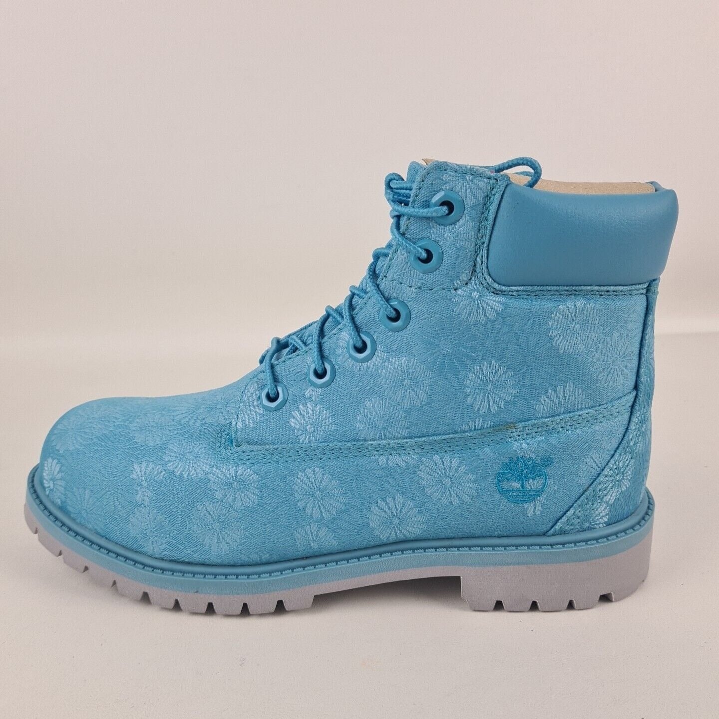 Timberland 6 IN Classic Boots TB0A174M Blue Floral Size 6.5 Girls = 8 Wmn