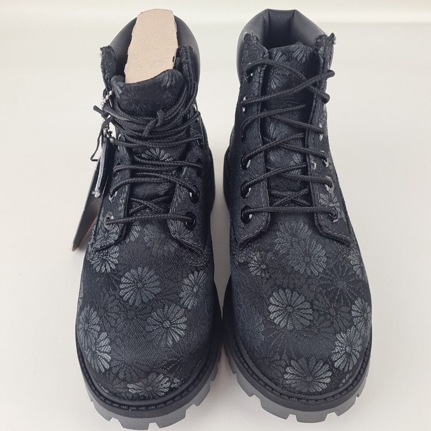 Timberland 6 IN Classic Boots TB0A177P Black Floral Outdoors Size 1 Youth