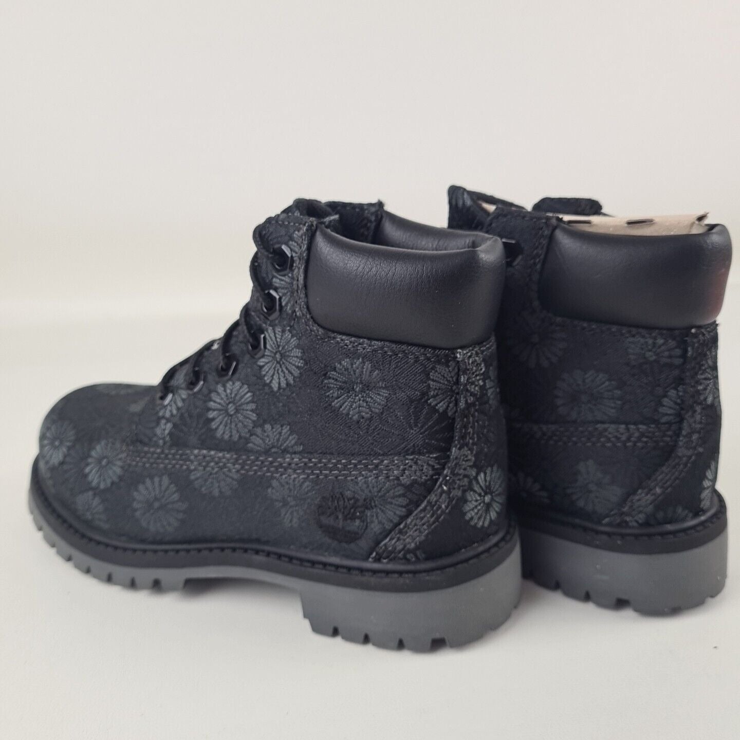 Timberland 6 IN Classic Boots TB0A177P Black Floral Outdoors Size 1 Youth