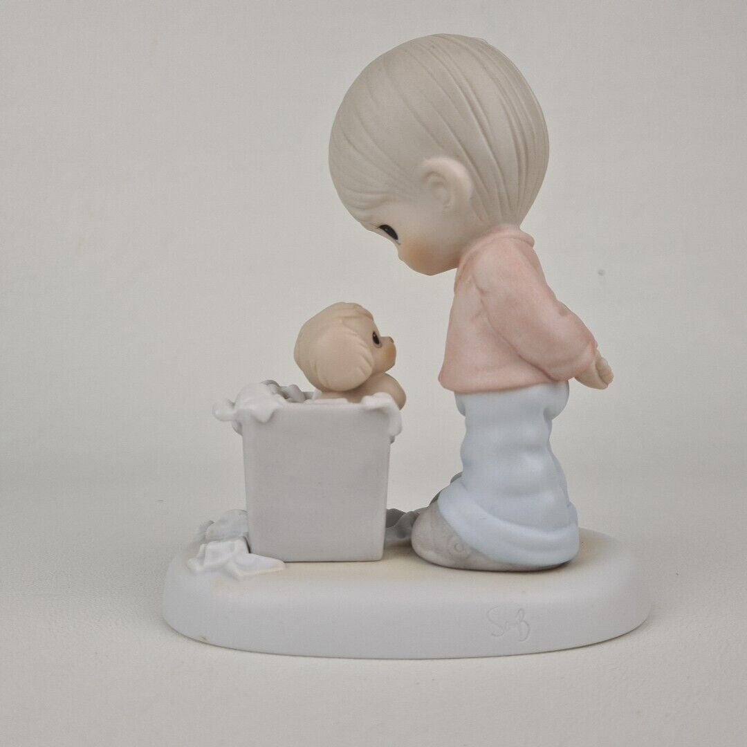 Precious Moments PM-882 YOU JUST CANNOT CHUCK A GOOD FRIENDSHIP Figurine Vntg