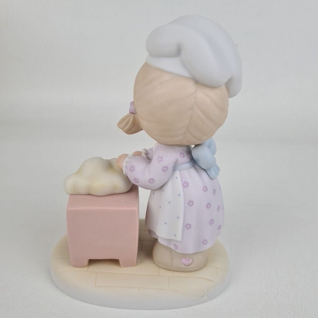 Precious Moments 679844 We Knead You Grandma Porcelain Figurine Retired Vintage