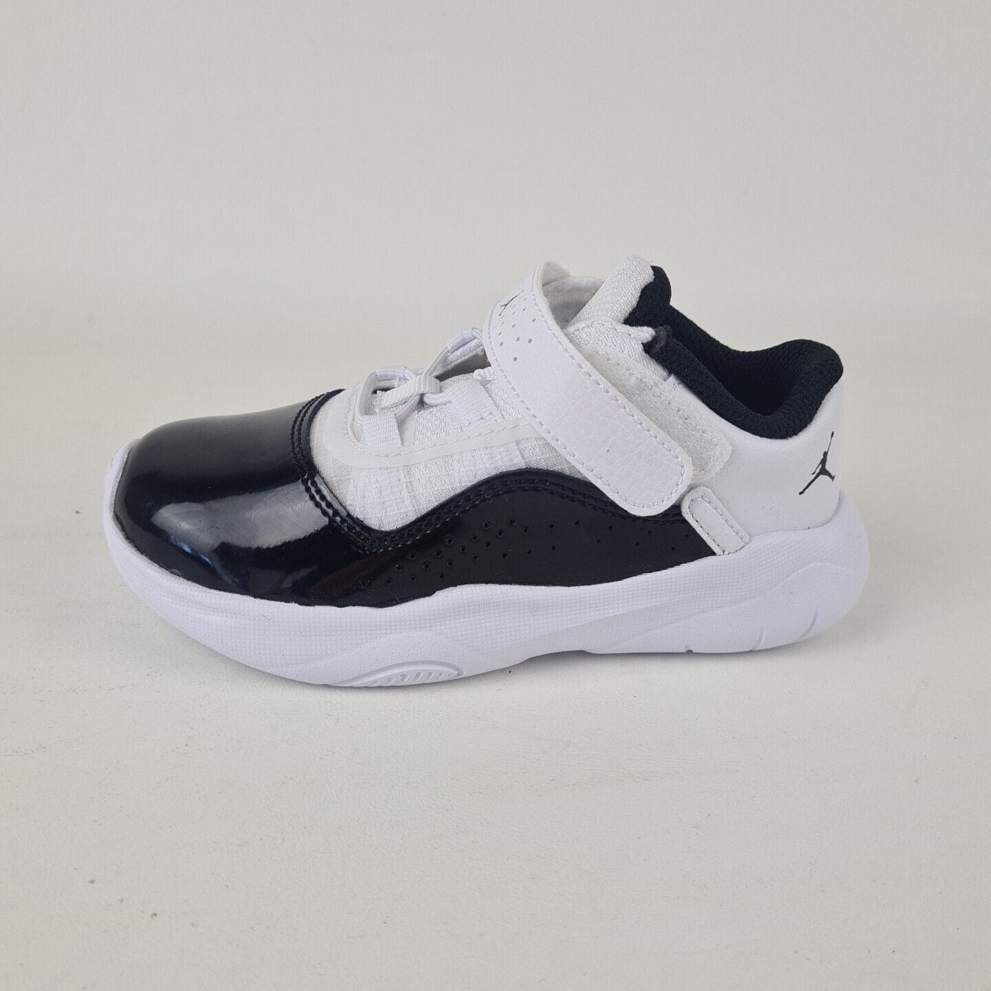 Nike Air Jordan 11 CMFT Low White Leather CZ0906 102 Toddler Sneakers Size 9 C