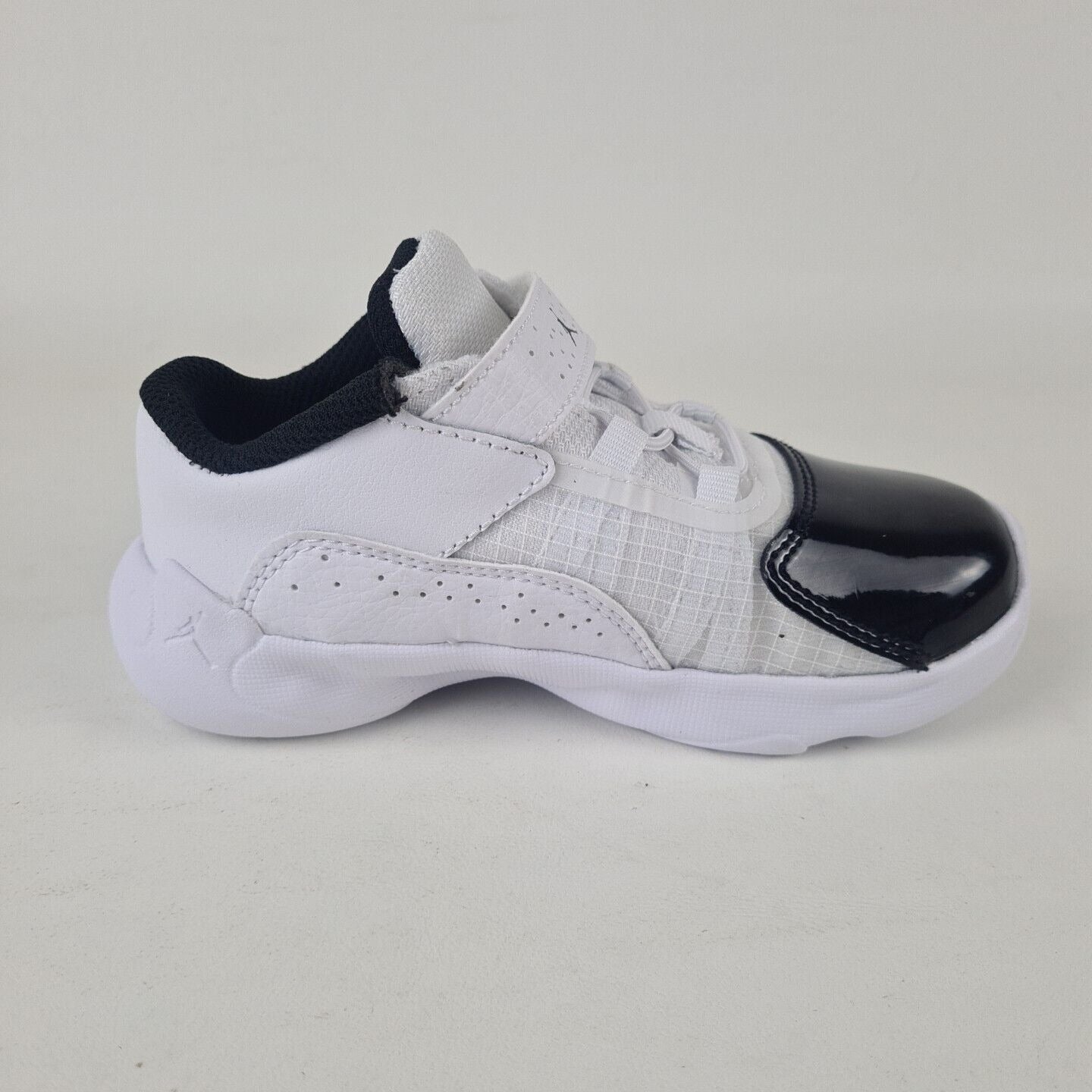 Nike Air Jordan 11 CMFT Low White Leather CZ0906 102 Toddler Sneakers Size 9 C