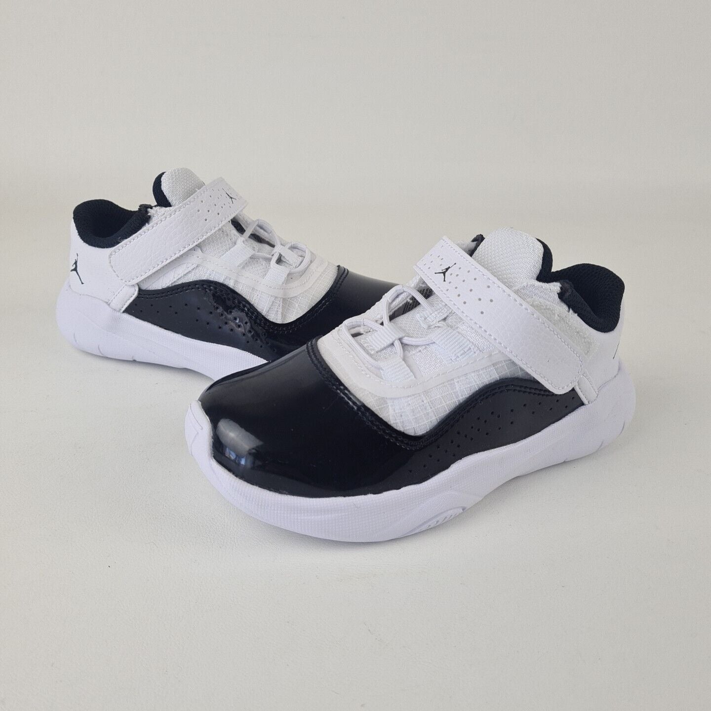 Nike Air Jordan 11 CMFT Low White Leather CZ0906 102 Toddler Sneakers Size 9 C