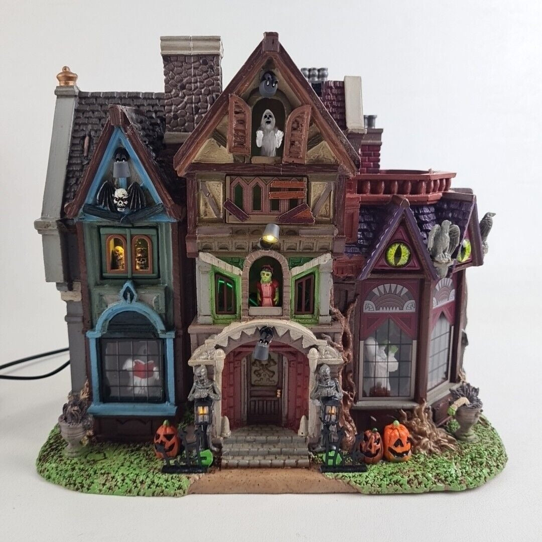 Lemax Spooky Town MADNESS MANOR 45205 Halloween Village LED Lights w/ Sound