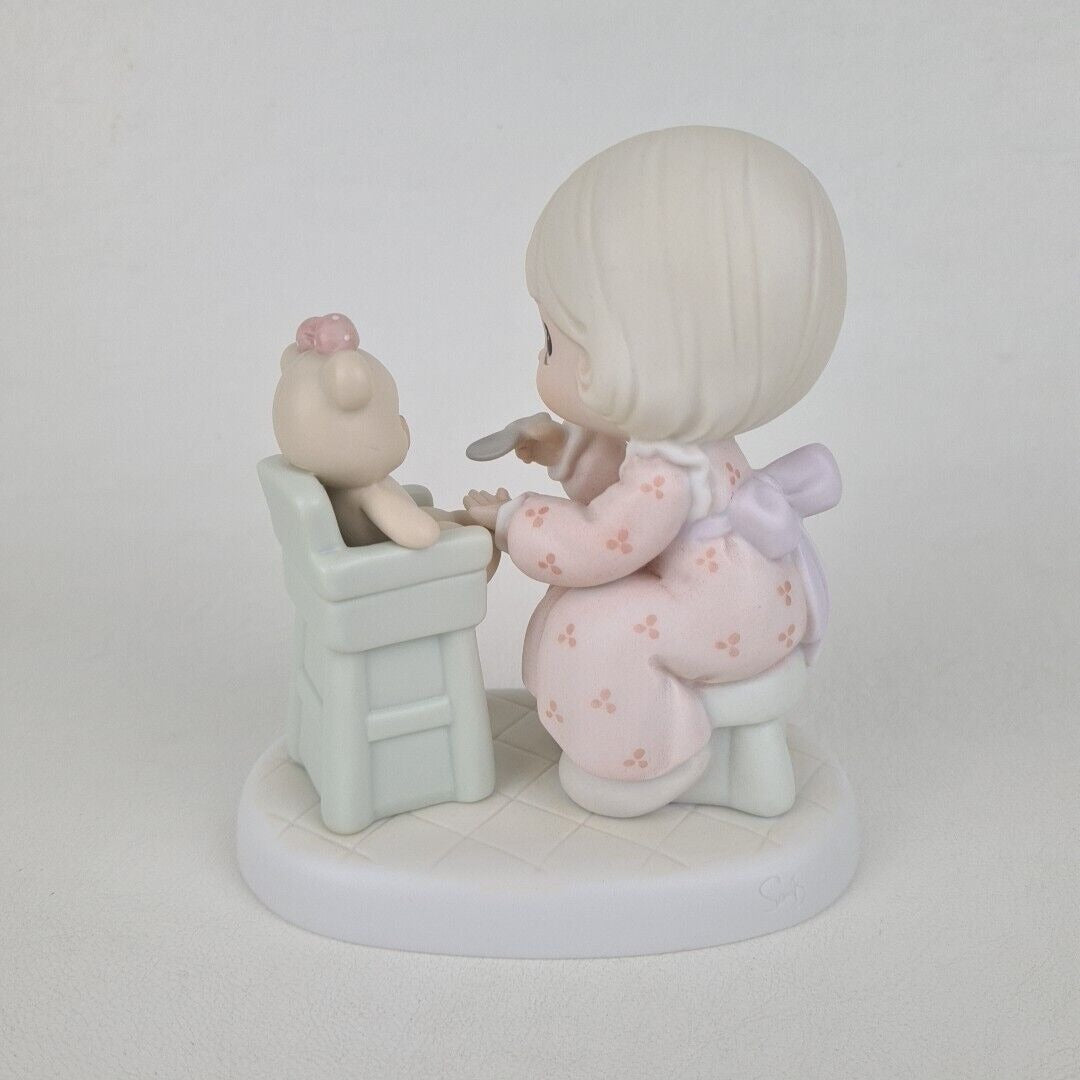 Precious Moments PM942 "Sharing" 1994 Members Figurine Vintage