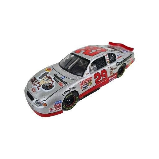 Kevin Harvick #29 GM Goodwrench Service Plus Looney Tunes 2001 Monte Carlo Car