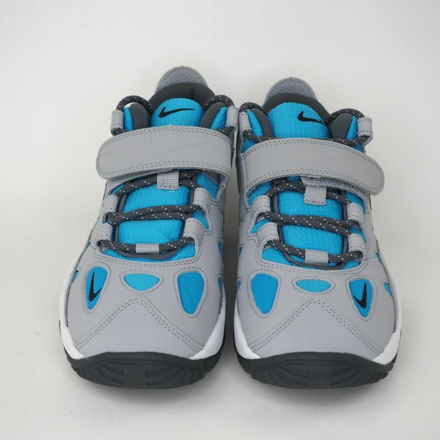 Nike Air Turf Raider GS Boys Shoes 599812 008 Basketball Grey Sneaker Size 4.5 Y